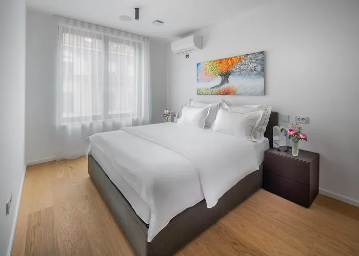 Dalmatinka Marble Residence, Serviced By City